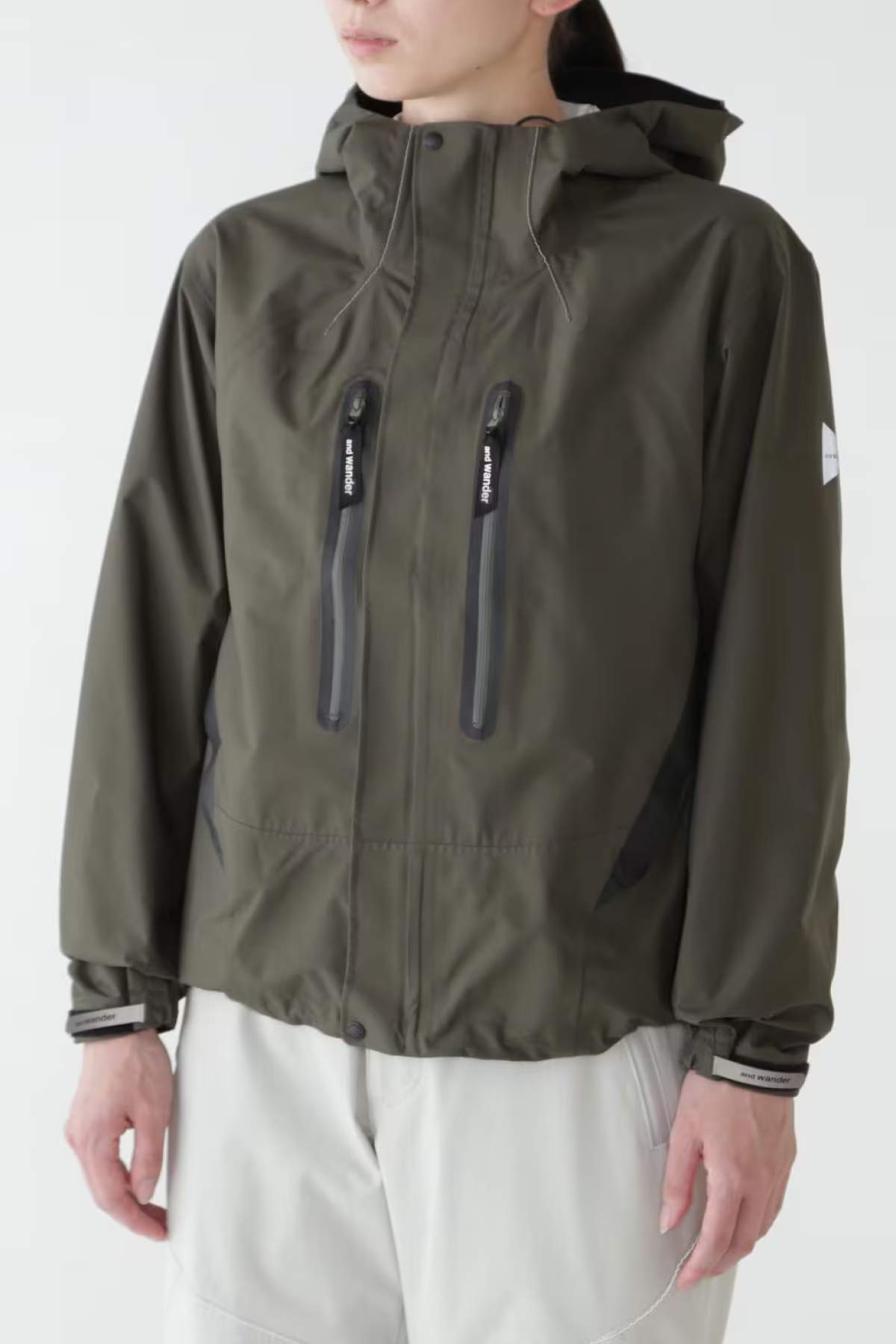 and Wander 2.5L Hiker Rain Jacket - Khaki