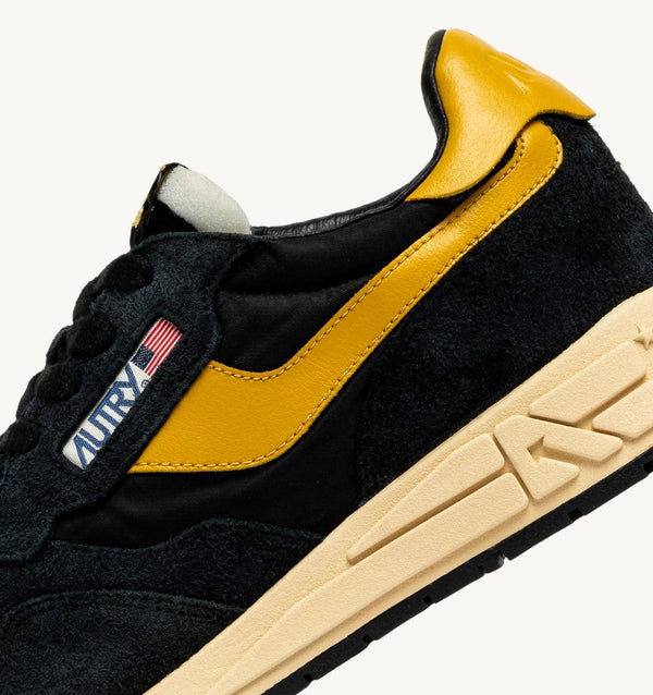 Autry Reelwind Low UT21 Sneakers - Black/Yellow - Due West
