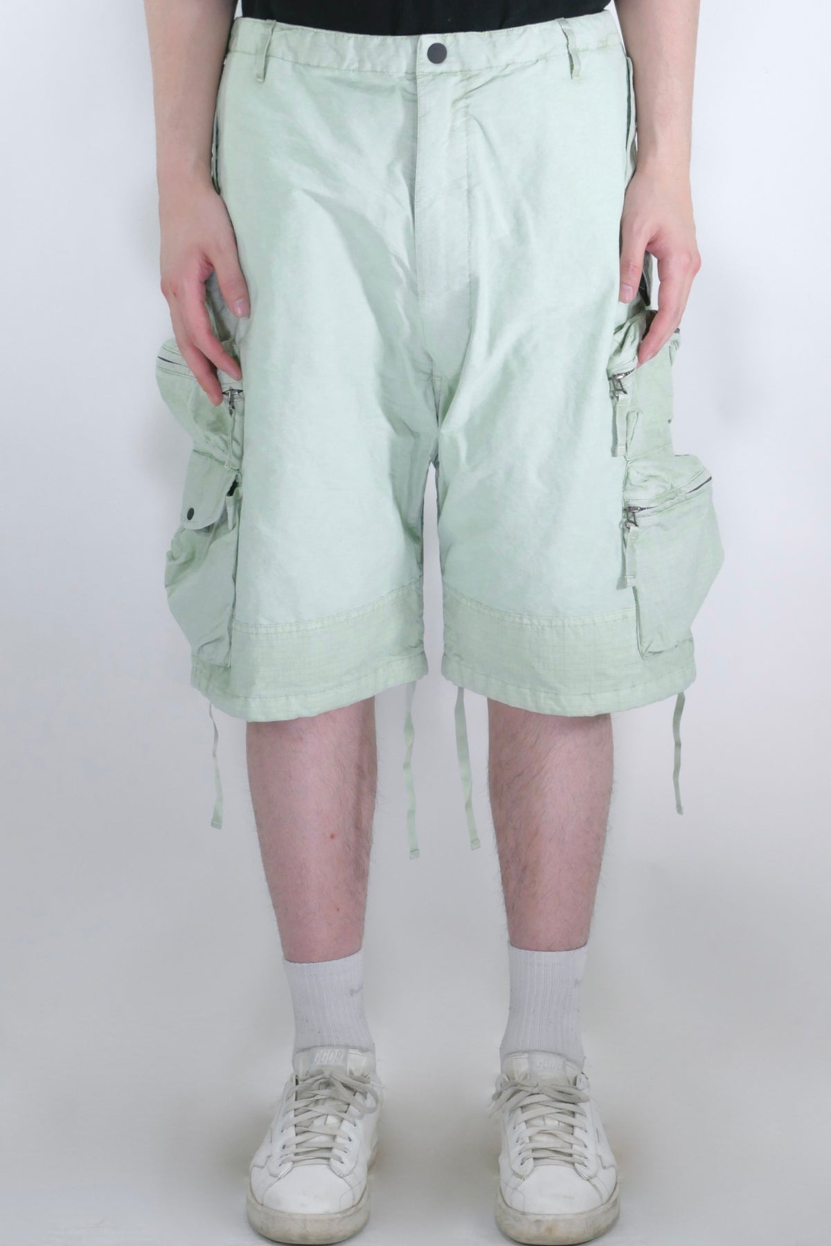 Nemen Multipocket Cargo Shorts - Olive