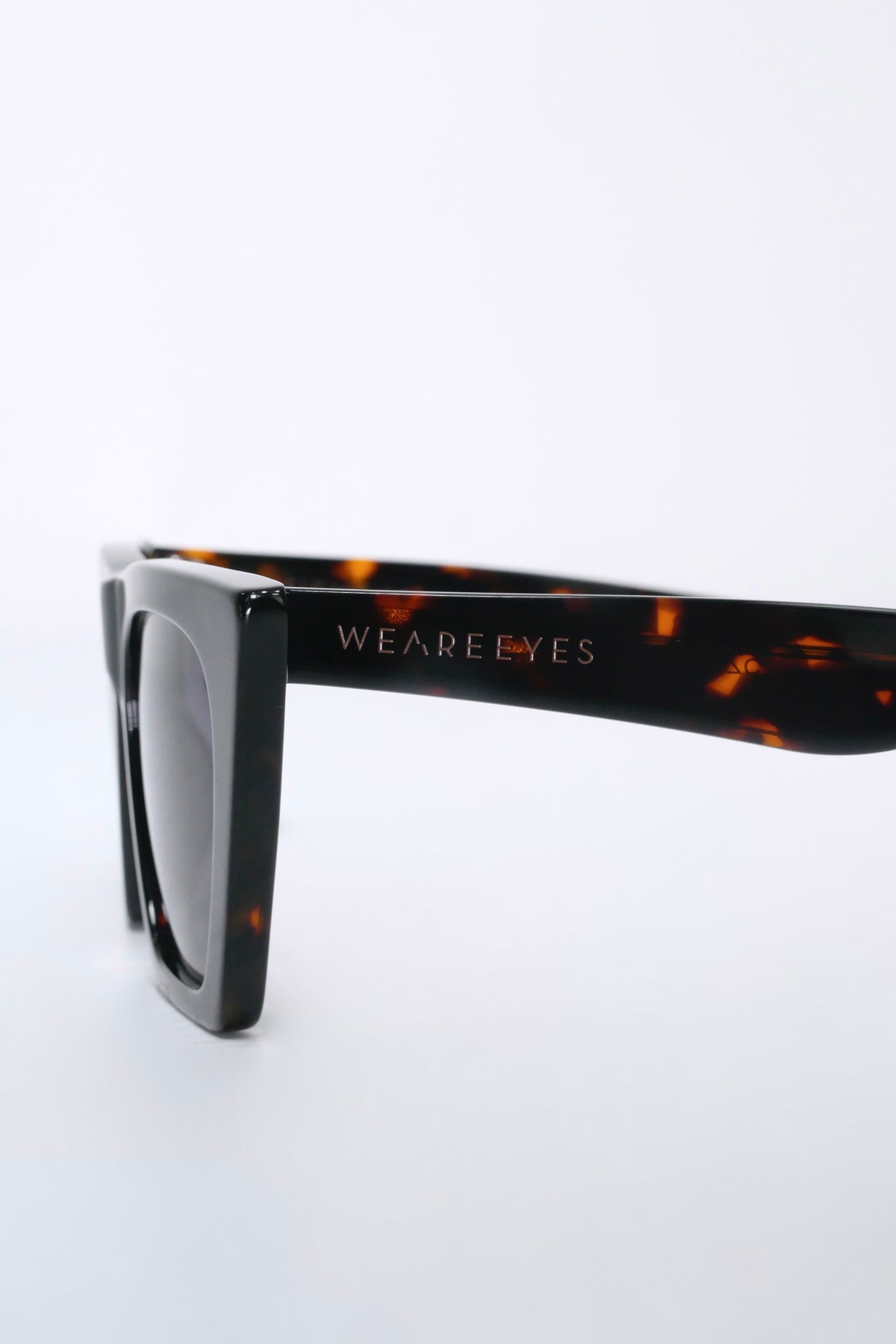 WEAREEYES Sigma 2.0 Sunglasses - Crystal Tortoise