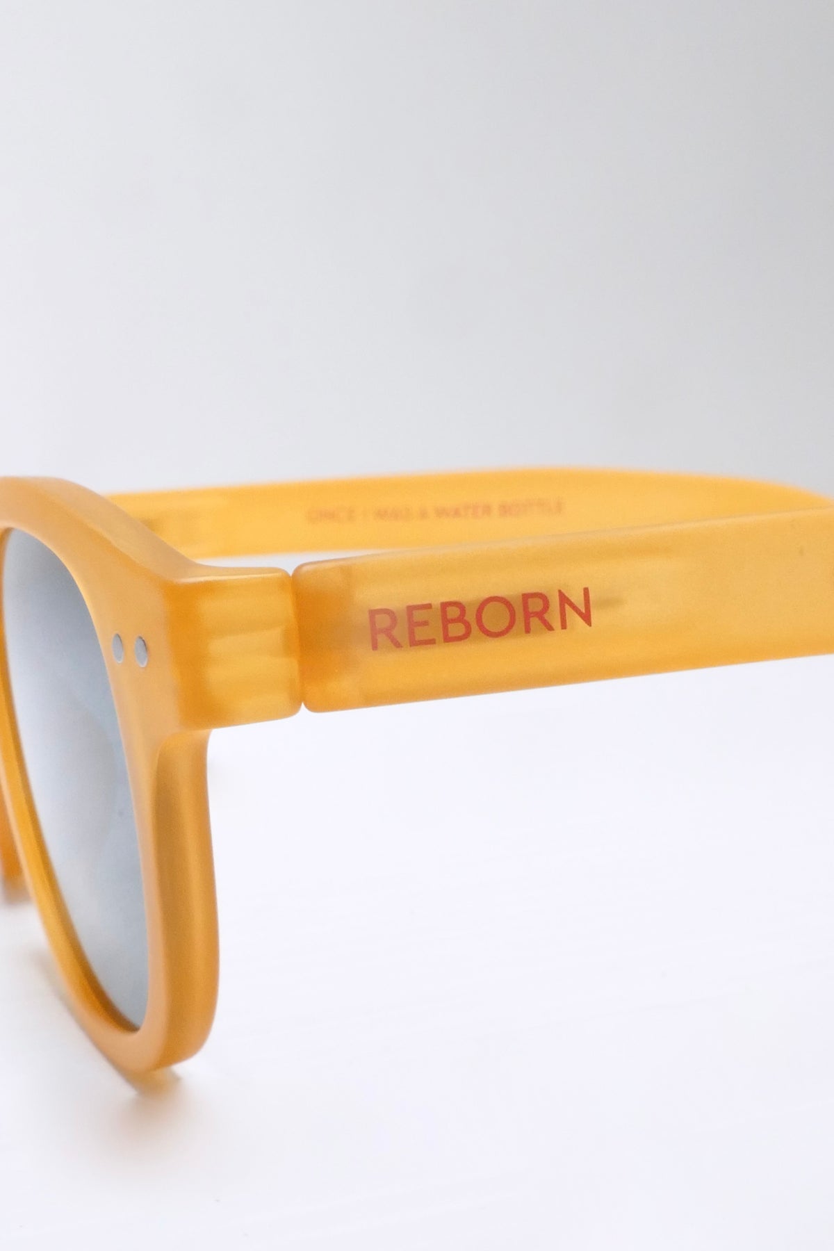 WEAREEYES Reborn Sunglasses - Yellow