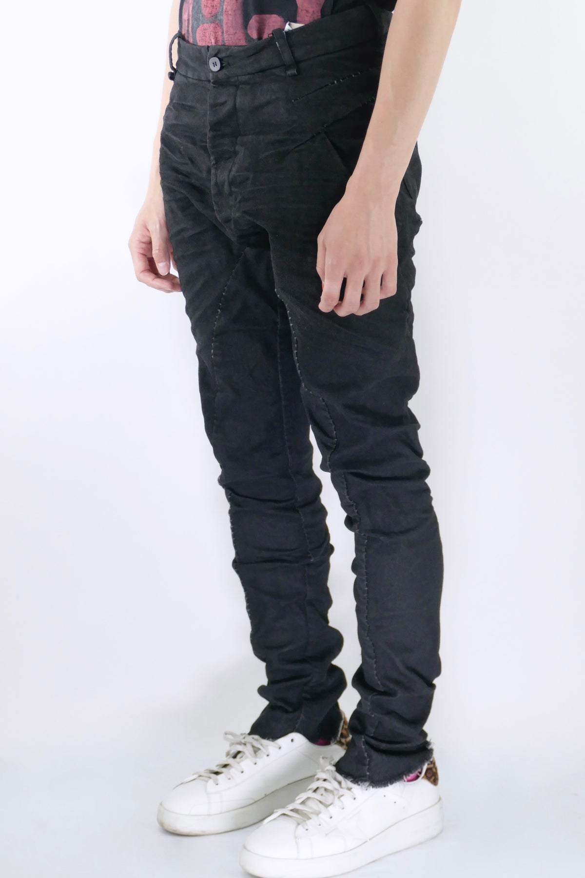 Masnada Baggy Scarred Jeans - Black