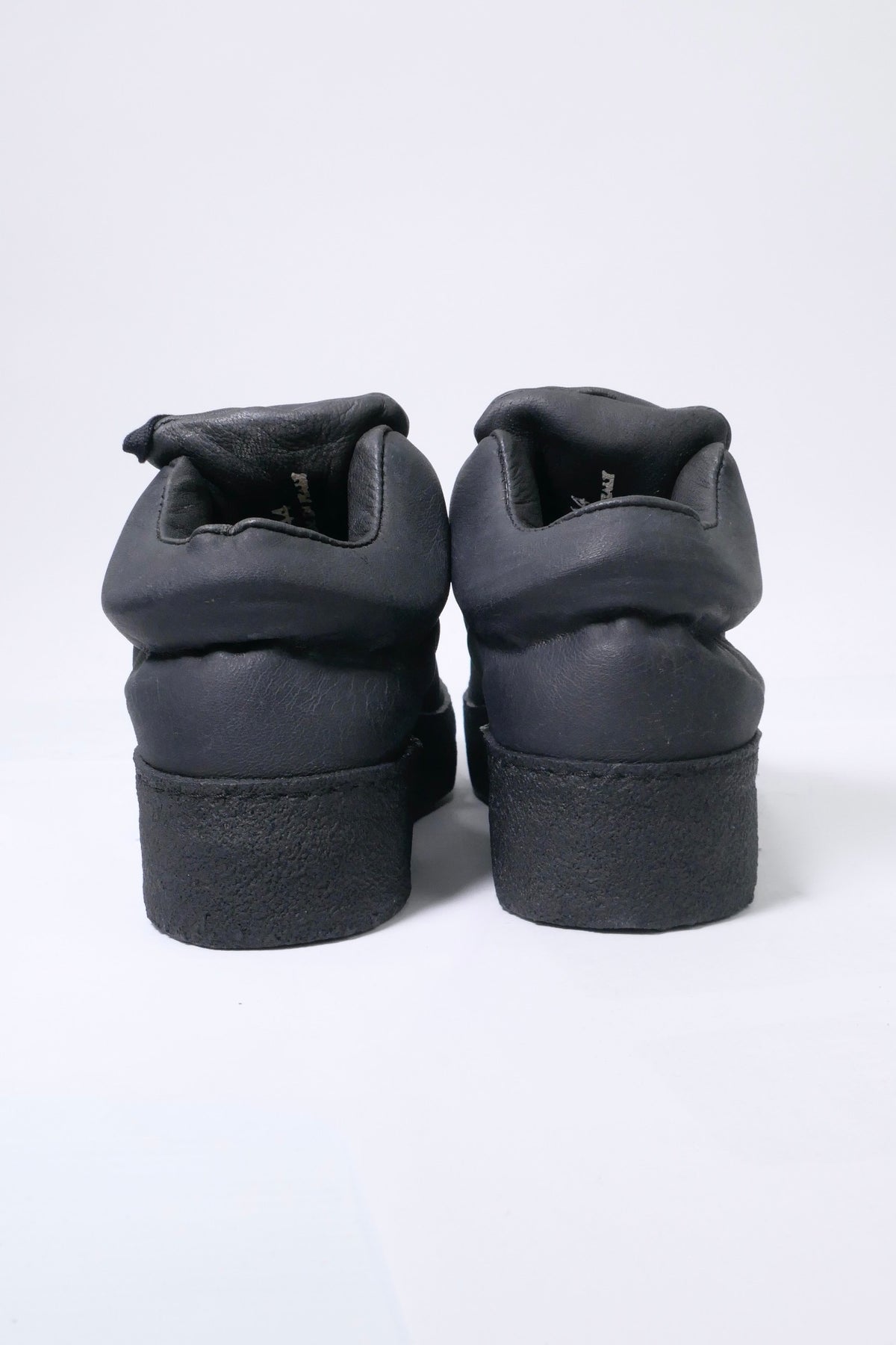 Masnada Low Top Padded Sneaker - Black