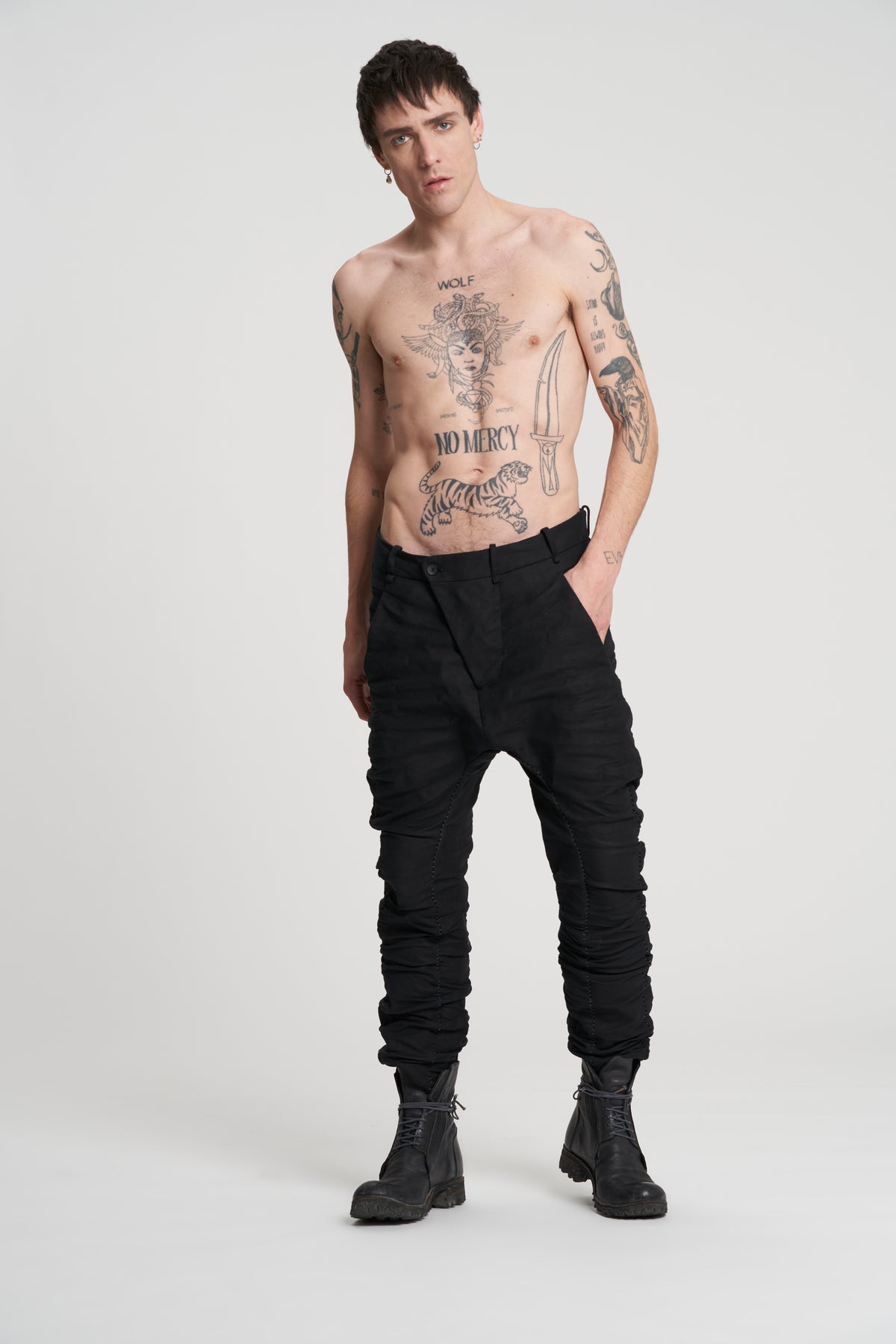 Masnada Creased Slim Pants - Black