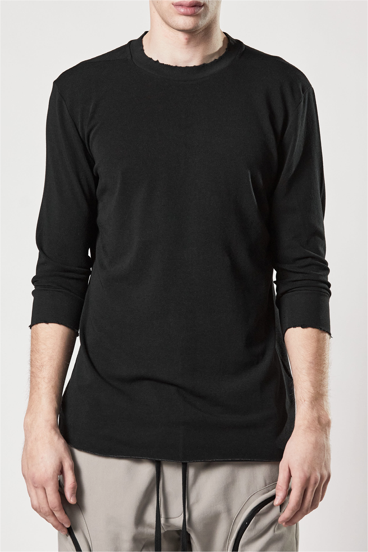 thom/krom M TS 796 Round Neck Slim Fit Raw Tee - Black