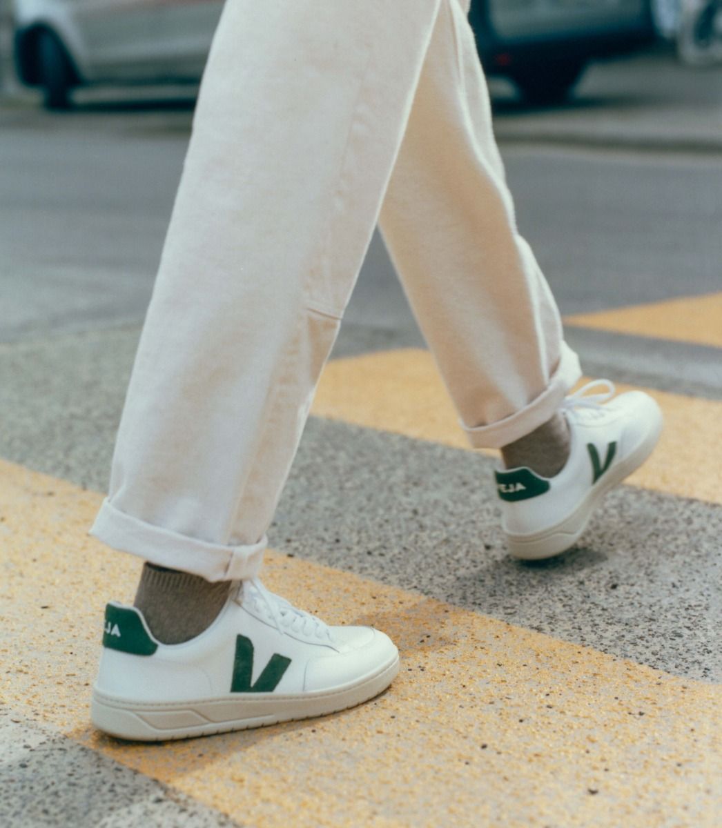 Veja Mens V-12 Leather Sneakers - White/Green