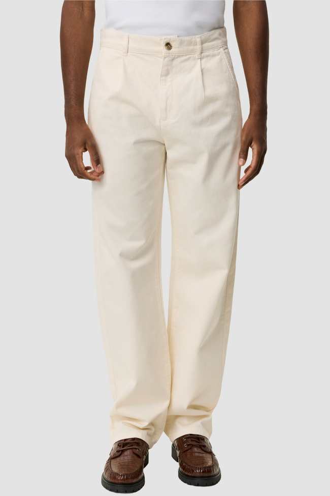 Les Deux Romeo Pleated Chino Pants - Eggnog White