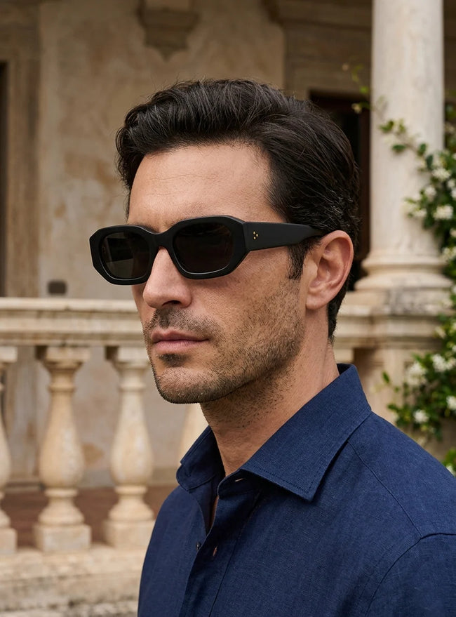 Weareeyes Armonia Sunglasses - Black/Smoke