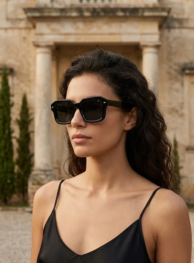 Weareeyes Nova Sunglasses - Black/Gradient