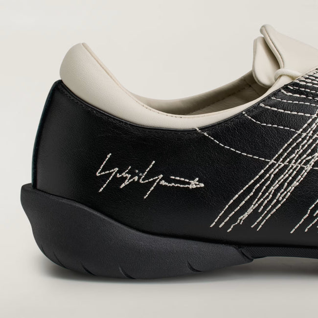 Y-3 Regu Embroidered Sneakers - Black