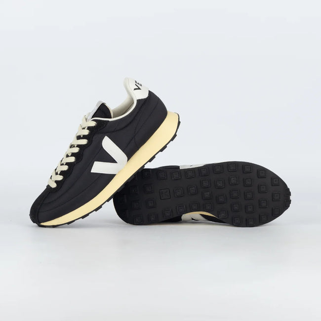 Veja Mens Belem Nolyn Sneakers - Black/White
