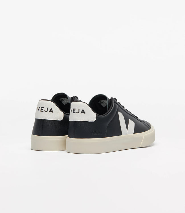 Veja Mens Campo ChromeFree Leather Sneakers - Black/White