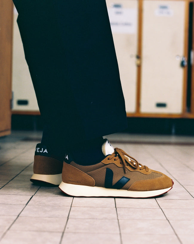 Veja Mens Rio Branco II Alveomesh Sneakers - Tent Black