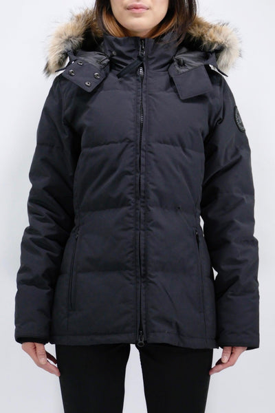 Canada goose chelsea store parka black label